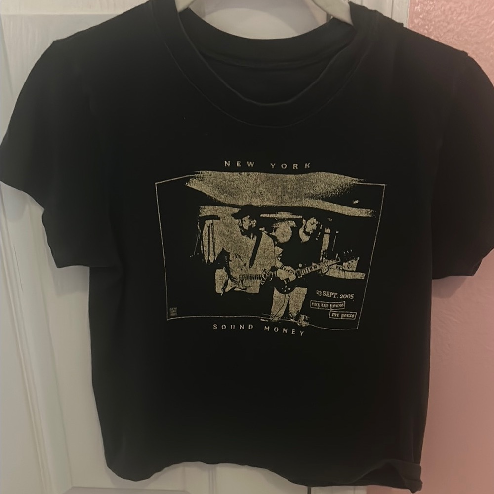 Brandy Melville Black New York shirt.